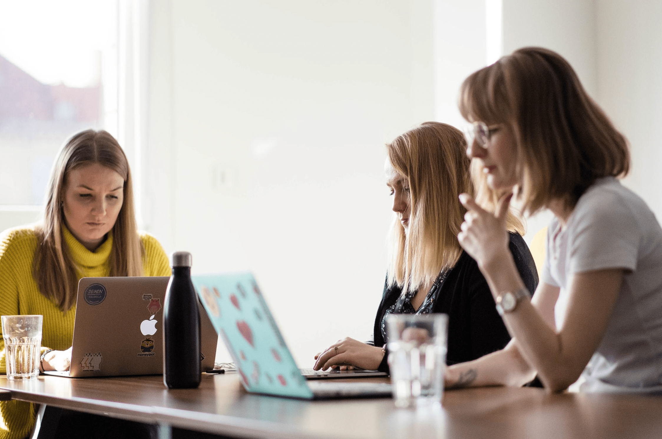 Illustrations Services Netguru - Ultra HD Gradient Textures for Desktop